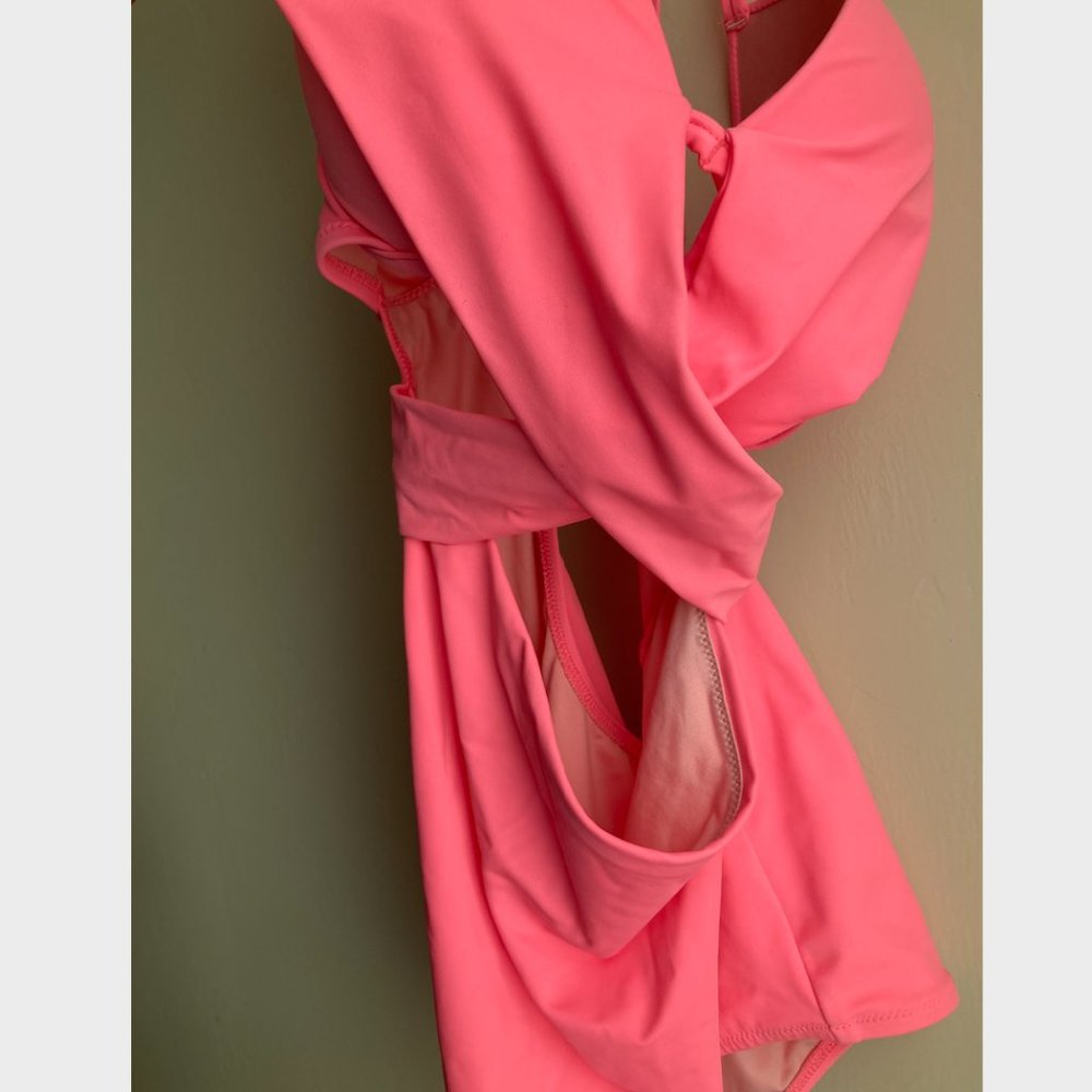 Coral Pink One-Piece Cut Out Swimsuit - Picture 5 of 7